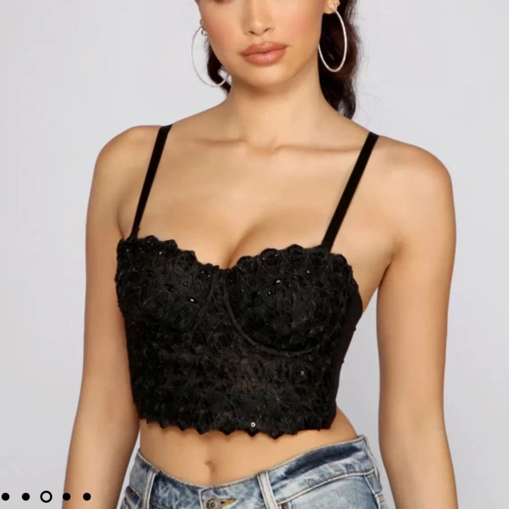 Lace crop top - Picture 3 of 3